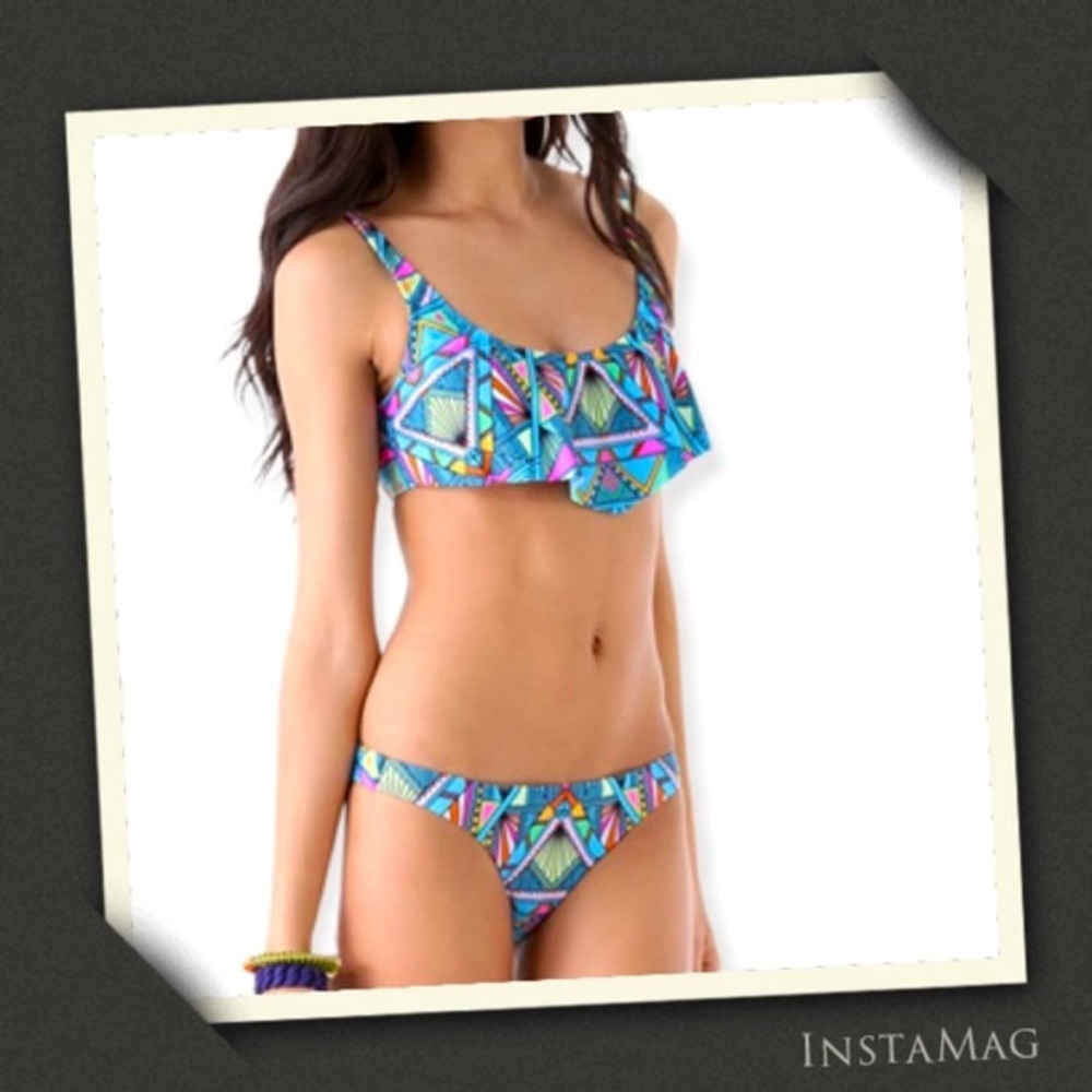 ⭐️HOST PICK⭐️ MARA HOFFMAN Inca Sky Half Top Bikini Set